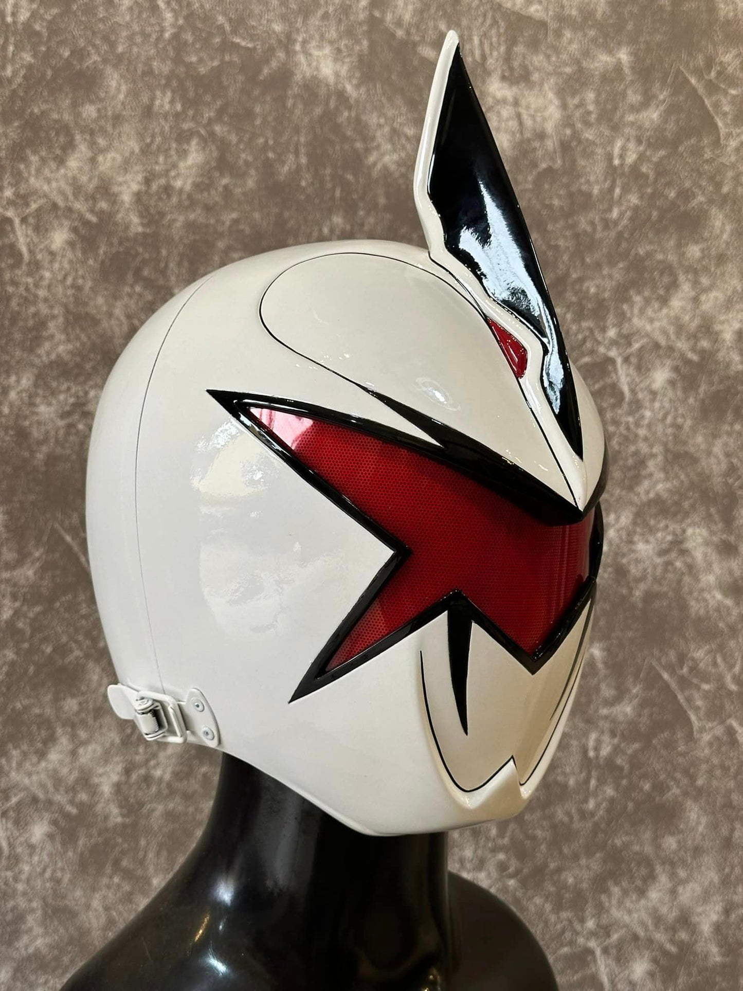 dino thunder white helmet / bakuryuu sentai abare killer helmet