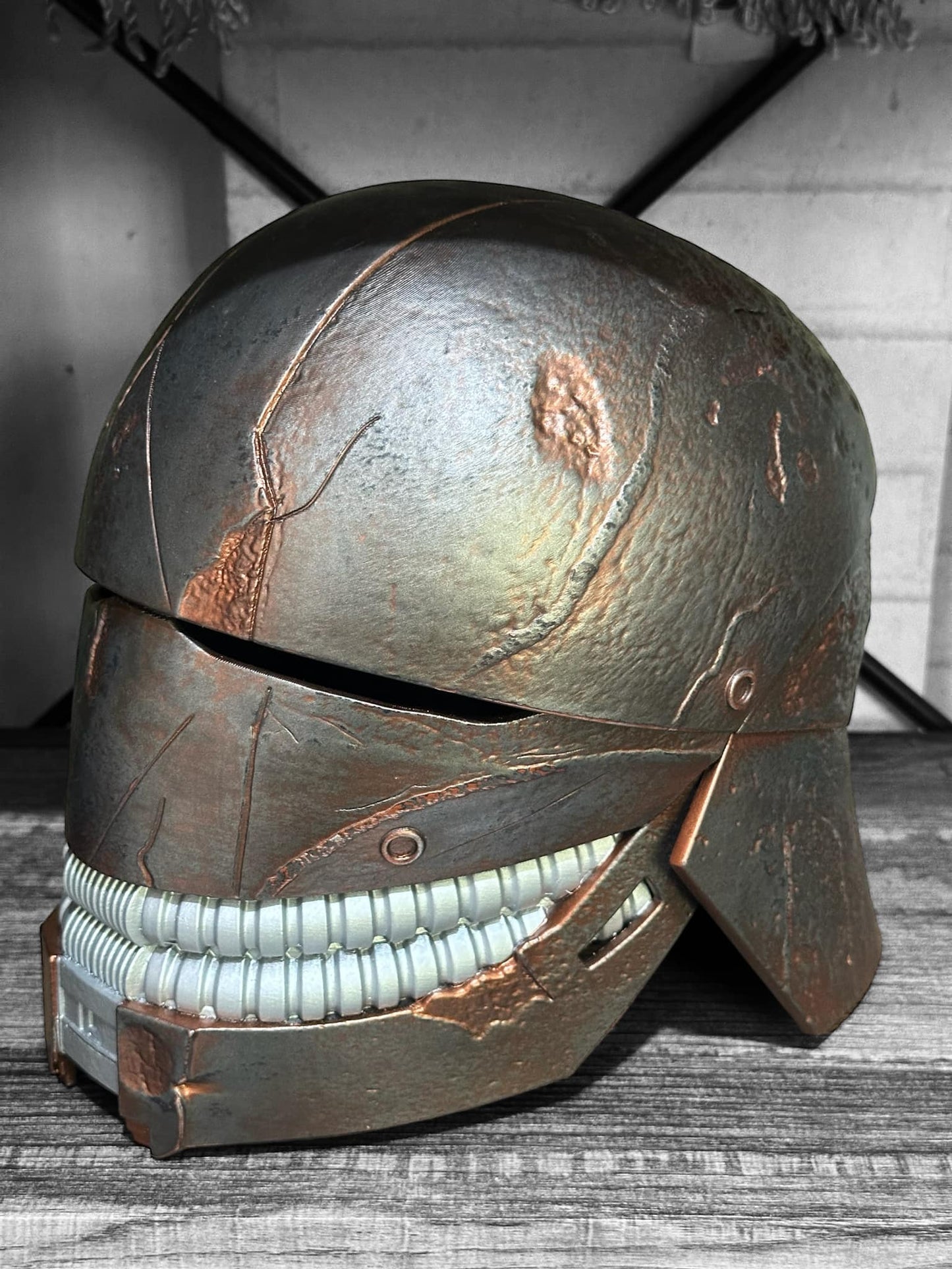 The acolyte helmet / star wars