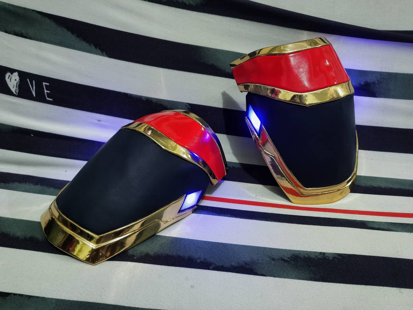 Iron spider shoulder pads (x2) with leds spiderman
