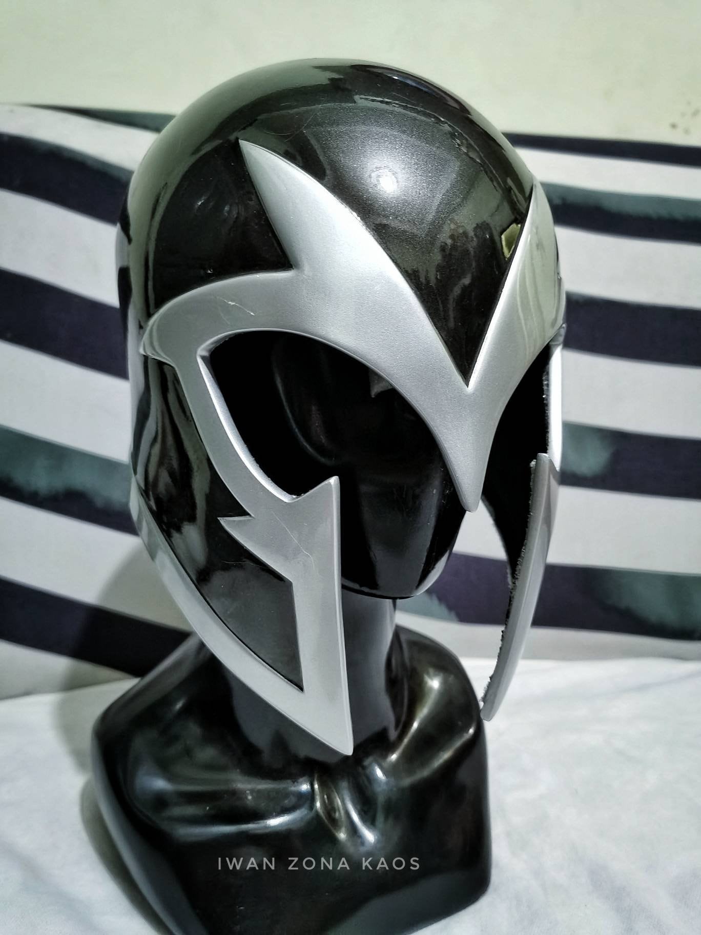 Grey Magneto helmet / x-men /x-men first class