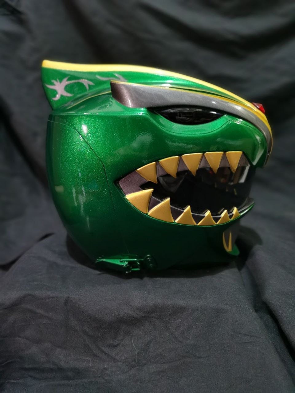 Green ranger sentries bat in the sun custom helmet